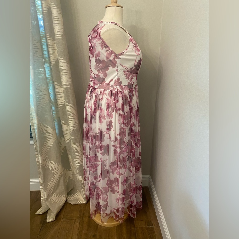 2x Plus Dress 🩷🤍 - Picture 4 of 5